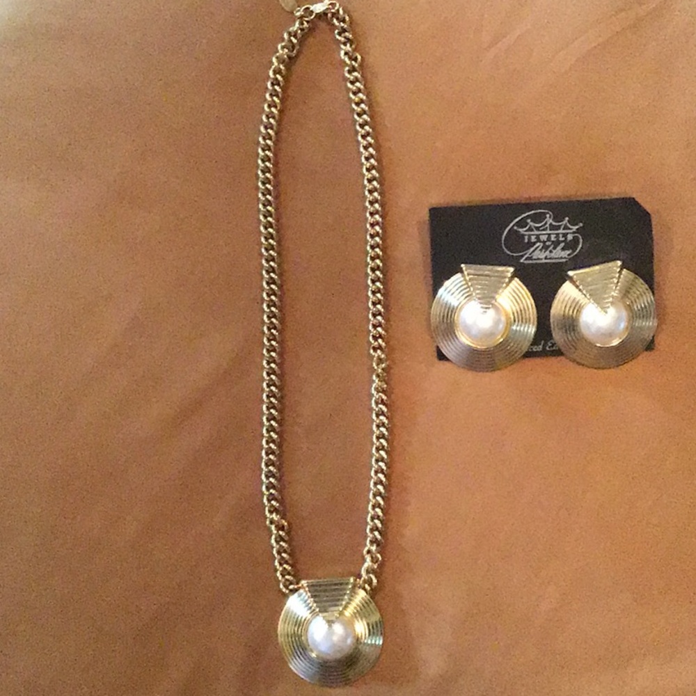 Park Lane Vintage Necklace and Earring Set